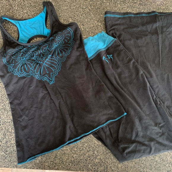 Green Apple Other - NWOT- Green Apple Active Yoga Set